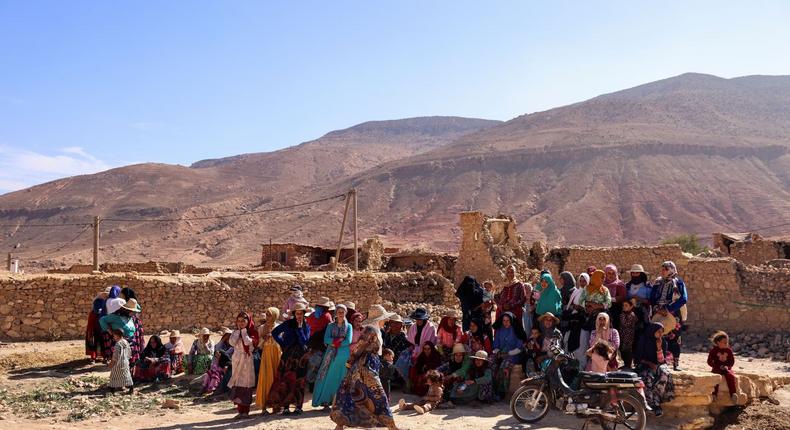 Earthquake survivors wait for aid, in the aftermath of the 6.8 magnitude earthquake, in the village of Ighil Ntalghoumt, Morocco, September 11, 2023. REUTERS/Nacho Doce