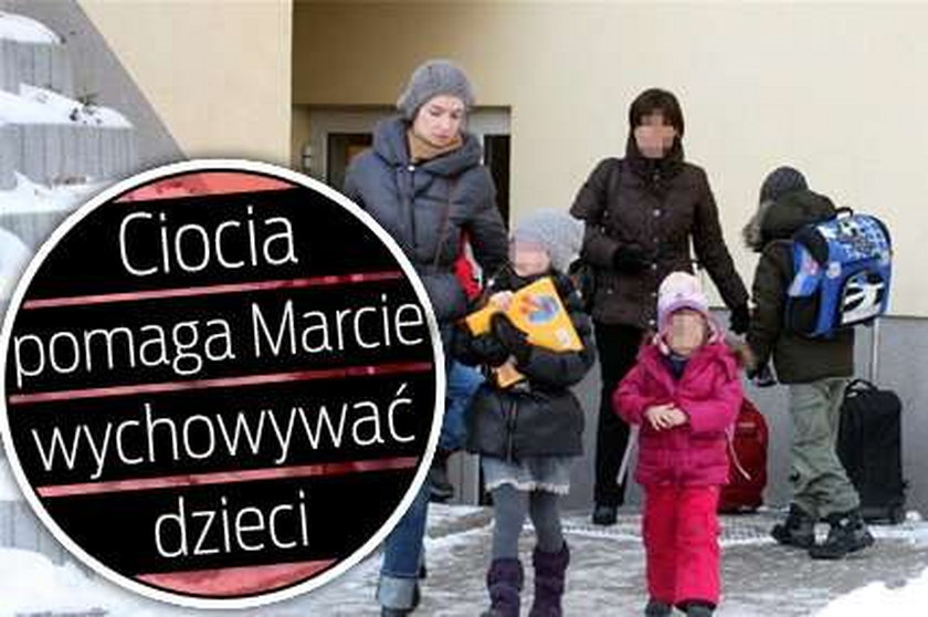 Ciocia pomaga Marcie wychowywać dzieci