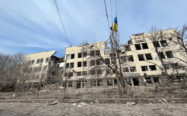 Zniszczenia po rosyjskim ataku w Mariupolu