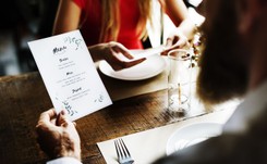 Zamówiła langustę za 200 euro. To, co zrobiła później, zdumiało wszystkich