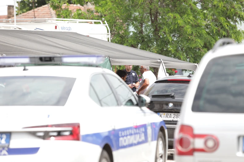 Policija u luna parku u Inđiji 