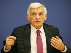 Poświęcimy Buzka dla Cimoszewicza?