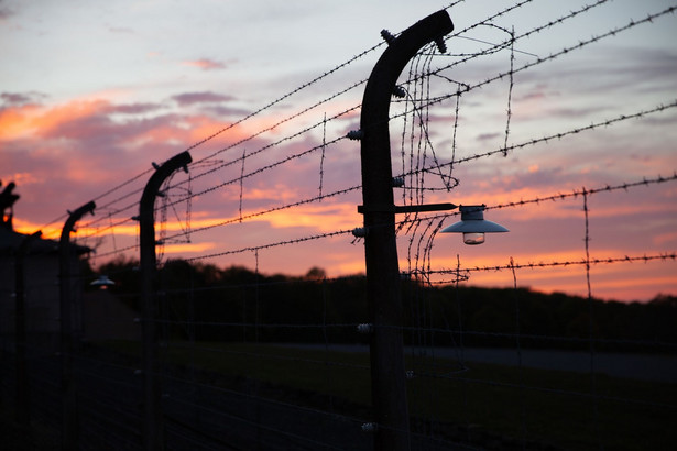 Opracowanie „Polscy sędziowie i prokuratorzy w KL Auschwitz, KL Gross-Rosen, KL Lublin i KL Stutthof”, którego autorem jest Jerzy Dębski, zostało wydane przez Muzeum Auschwitz we współpracy z Sądem Apelacyjnym w Krakowie.