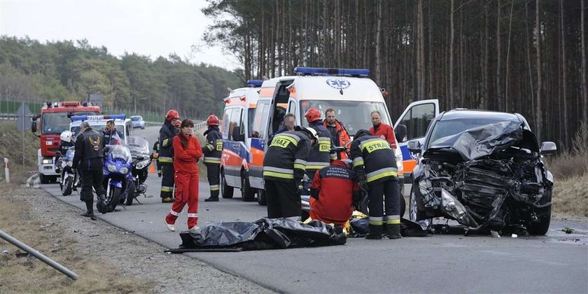 3 motocyklistów nie żyje. Straszny wypadek w Zielonce