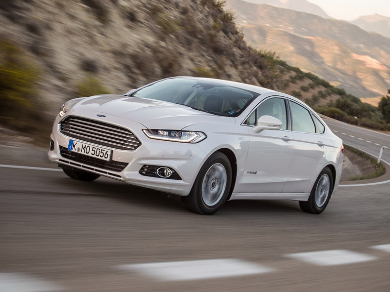 Ford Mondeo Hybrid - 130 850 zł