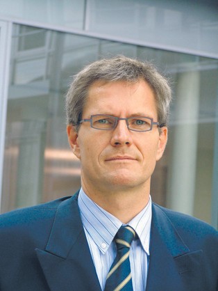 Manfred Van Vlierberghe - to on zwolni 1000 osób z ArcelorMittal w Polsce