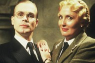 Helga i Herr Flick, kadr z serialu 'Allo 'Allo!