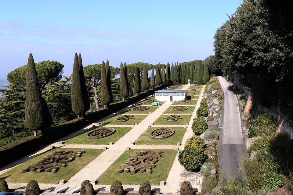 Ogrody rezydencji w Castel Gandolfo otwarte dla zwiedzających