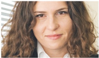 Kiedy przedsiębiorca ma obowiązek zmienić firmę, którą się posługuje