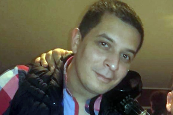 "MOJ SIN JE POGINUO, A ONA KAŽE DA NIJE KRIVA" Majka pevača (36) koji je stradao u nesreći neutešna posle suđenja: "Neću dozvoliti da prođe s nanogicom"