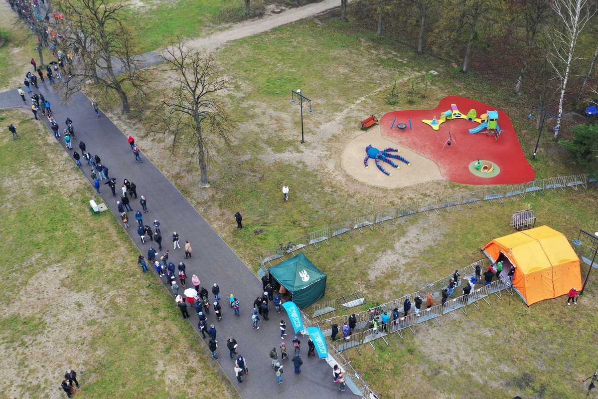 Mobilny punkt szczepień w Łodzi