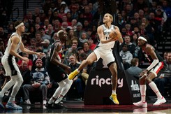 Liga NBA. Sochan drugim strzelcem Spurs w meczu z Hawks [WIDEO]