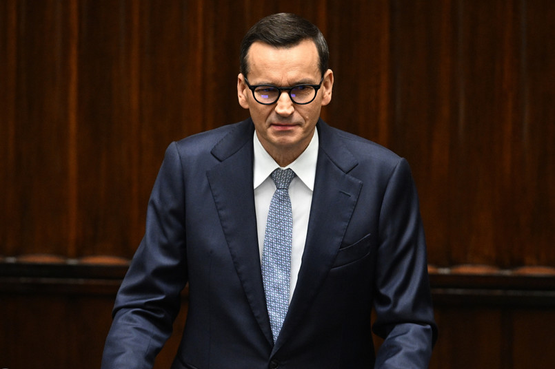 Premier Mateusz Morawiecki przemawia na sali sejmowej w Warszawie podczas posiedzenia inaugurującego X kadencję izby