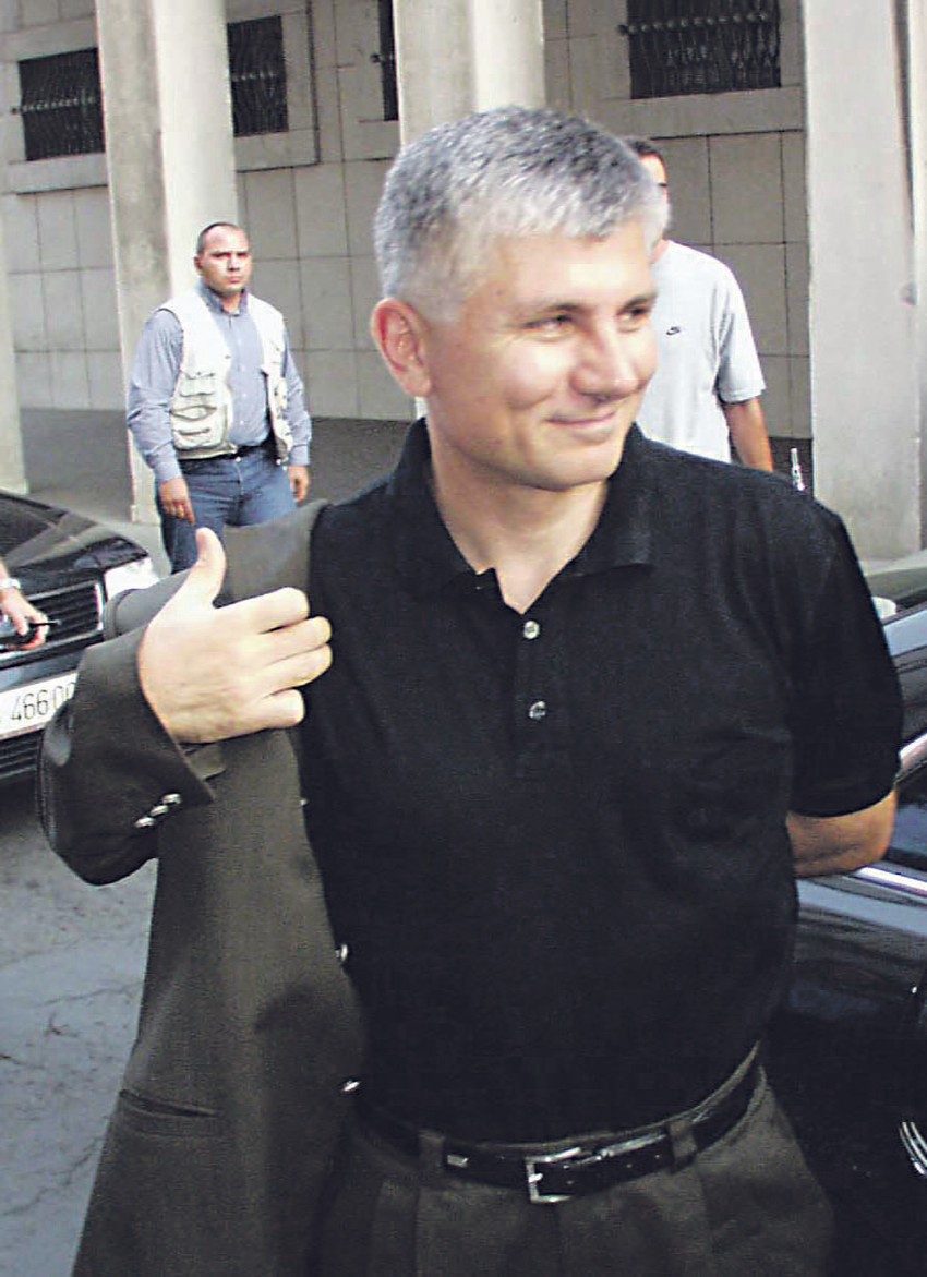 Obezbeđenje: Srđan Babić (u pozadini) bio je u Đinđićevoj pratnji