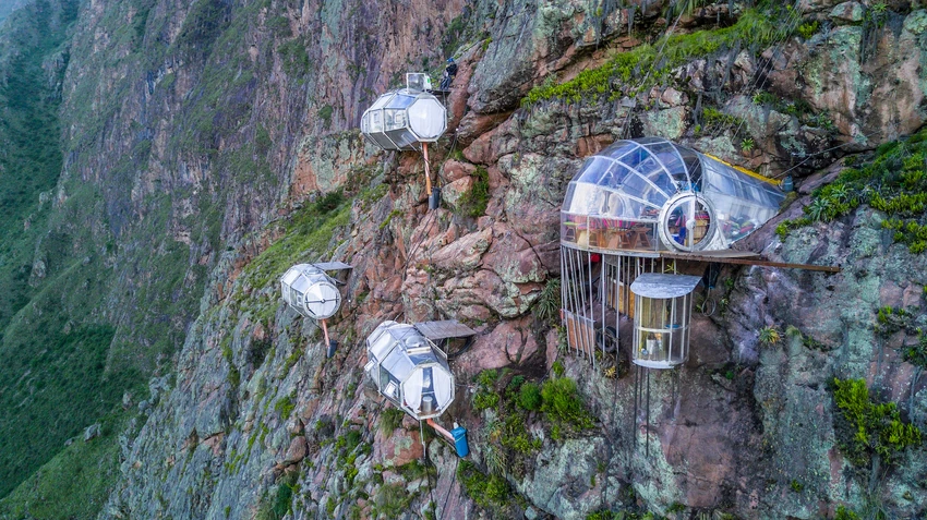 Hotel na litici