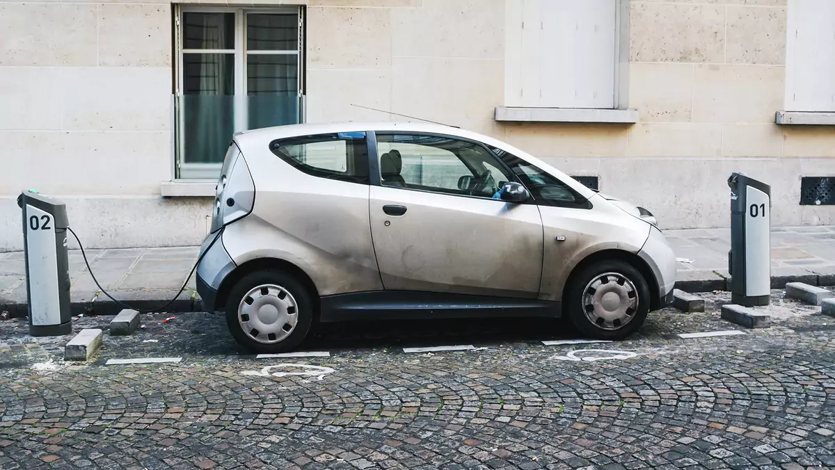 Auta elektryczne po carsheringu, których nikt nie chce