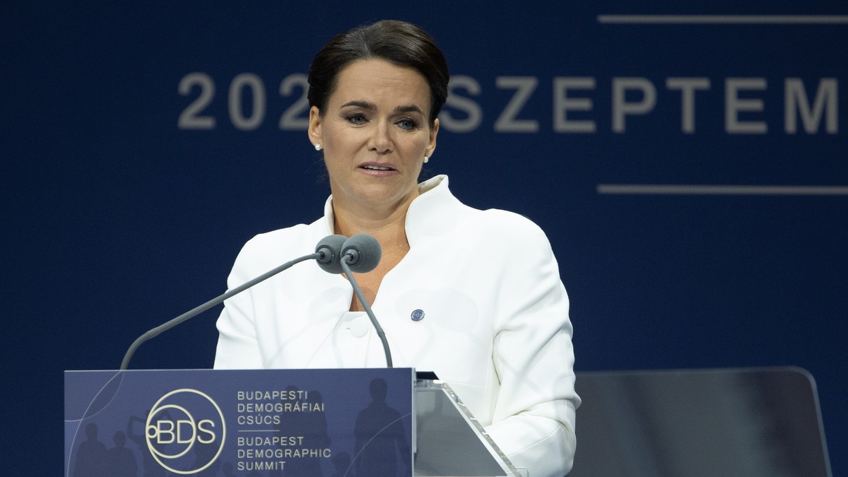 Novák Katalin volt köztársasági elnökként a saját civil szervezetét népszerűsíti Ázsiában