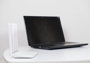 Laptop i wi-fi ruter 