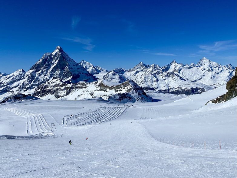 Nartostrada na lodowcu w okolicy Zermatt