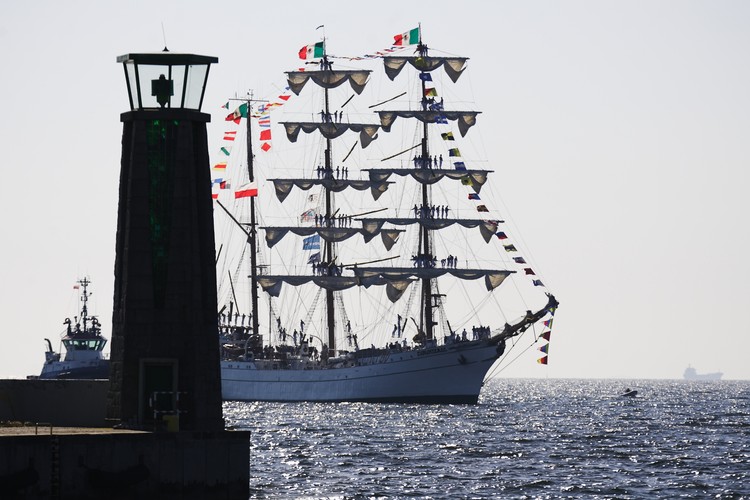 Żaglowiec ARM Cuahtemoc zawinął do portu w Gdyni