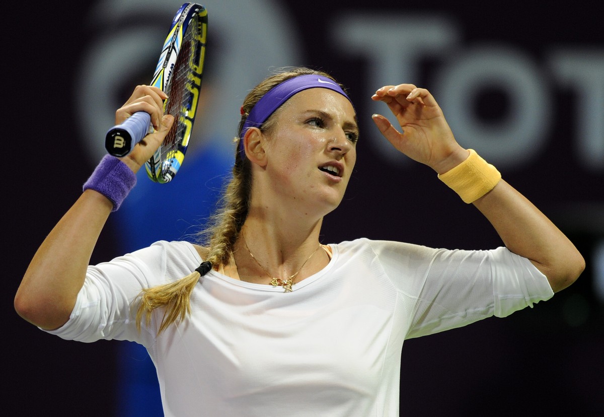 Azarenka i Stosur wycofały się. Wozniacki i Kerber w półfinale
