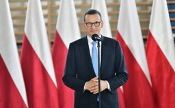 Premier Morawiecki porównał oferty PO i PiS