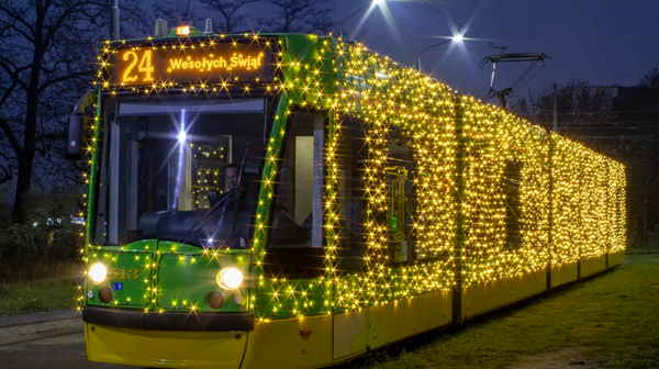 Tramwaj nr 24 jeździ na trasie: Górczyn PKM – Głogowska – Most Dworcowy – Królowej Jadwigi – Strzelecka – Podgórna – Al. Marcinkowskiego, kursuje co godzina. Obowiązuje zwykła taryfa ZTM.