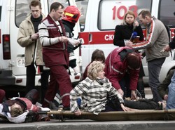 Umierają ranni w eksplozji w metrze. Czy to na pewno był zamach?