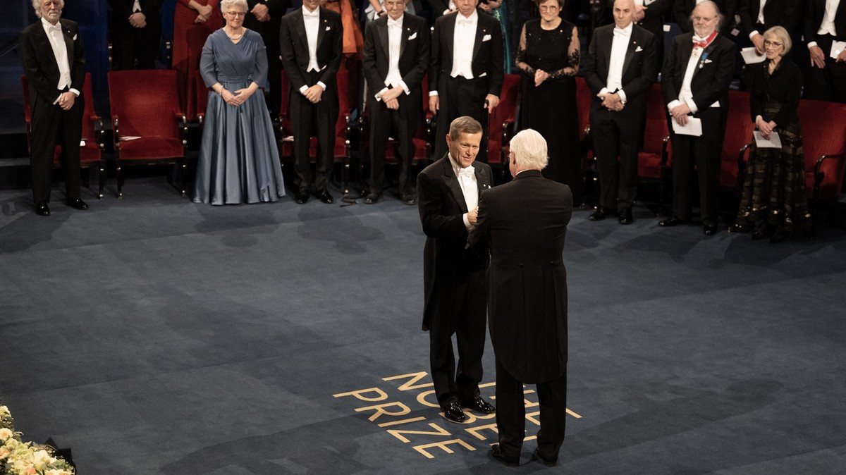 Interjút adott a Blikknek a Nobel-díjas Krausz Ferenc: álomkór gyötri a tudóst – „A feleségem évek óta sokat nélkülöz engem”