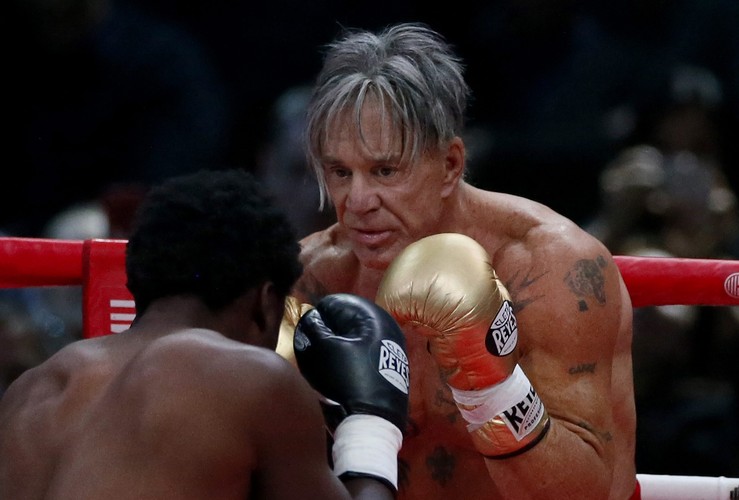Mickey Rourke znokautował rywala. Elliot Seymour przegrał z 62-latkiem już II rundzie