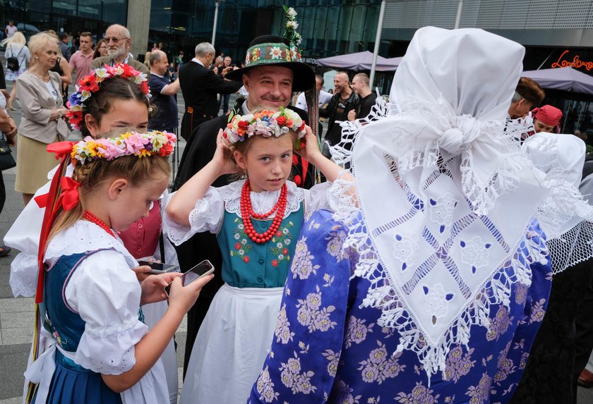 Katowice. Spotkanie ludzi w śląskich strojach zorganizowane przez Związek Górnośląski