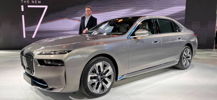 Widzieliśmy już nowe BMW serii 7. Maksymalnie 6 cylindrów, ale z 660-konną elektryczną wersją M i potężnym grillem