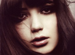 Córka Gavina Rossdale'a znów naga