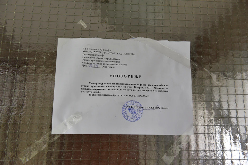 Policija je zapečatila vrata njihovog ulaza