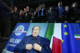 Berlusconi pierwszy raz pokazał się publicznie po tym, jak trafił do szpitala. Były owacje