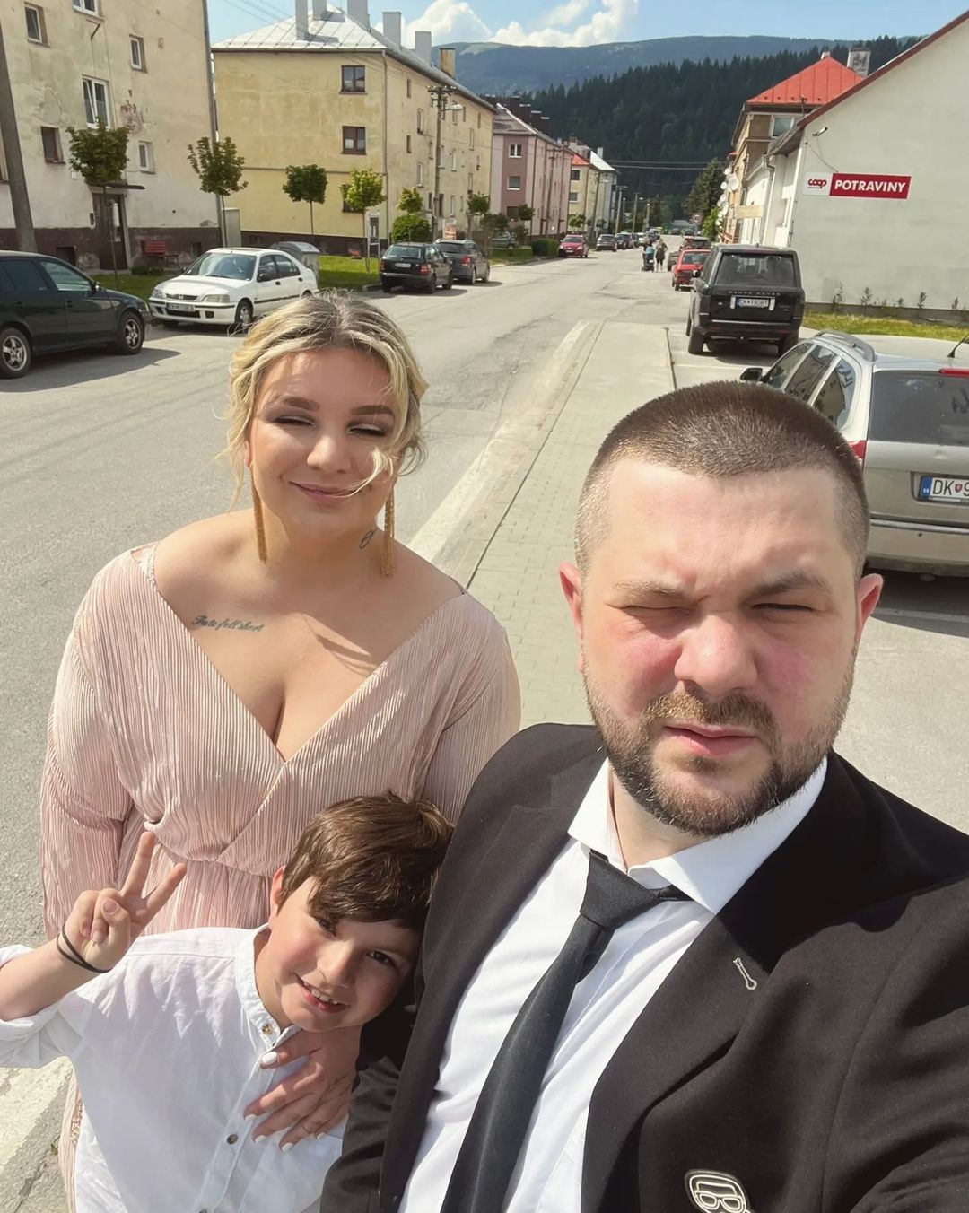 Komička Simona s manželom a synom.