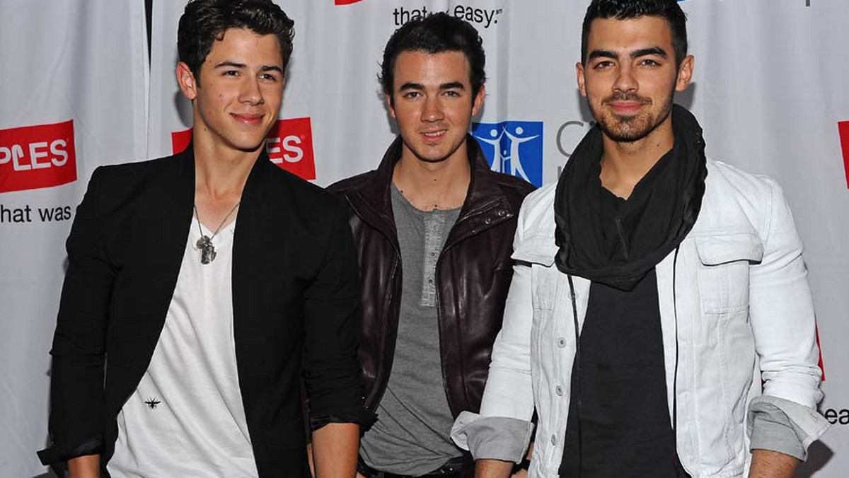 Jonas Brothers nagrywają nowy album. Doniesienia ze studia wskazują na to, że płytę wypełnią kompozycje w stylu... disco.