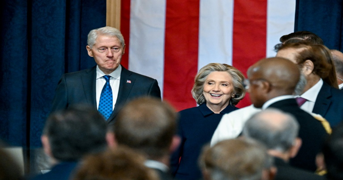 Bill et Hillary Clinton assignés au Congrès pour l'affaire Epstein