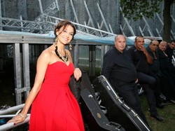 Młodsza, niż kiedykolwiek. Anna Popek zachwyciła na Festiwalu Romów