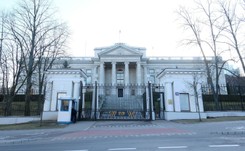 Poseł PiS: Wyburzyłbym ambasadę Rosji w Polsce