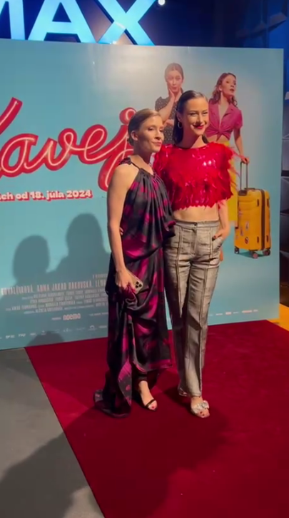 Bratislavská premiéra filmu Kavej - Jana Kovalčiková a Anna Jakab Rakovská.