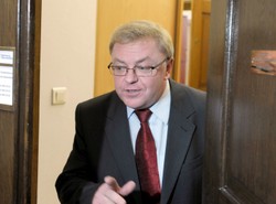 Chlebowski: 15 lat służby to zbyt mało