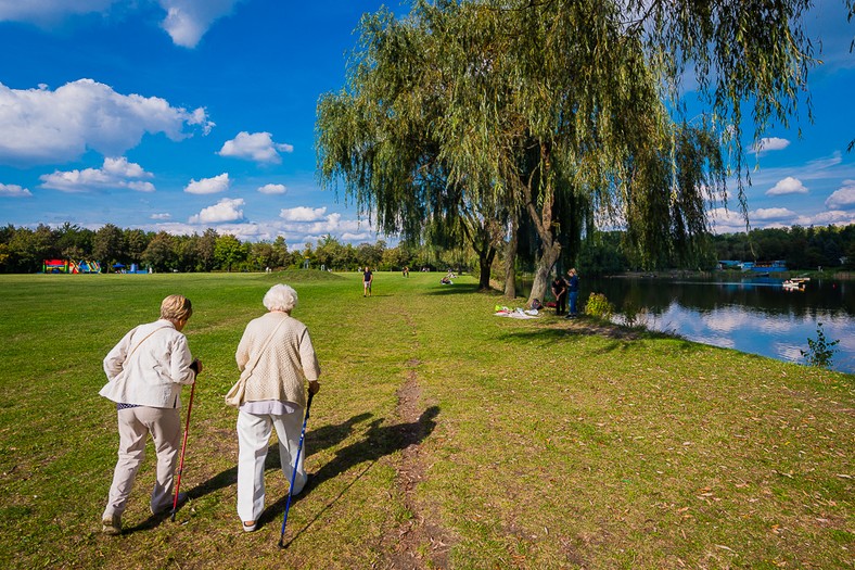 Seniorzy w dolinie trzech stawów 