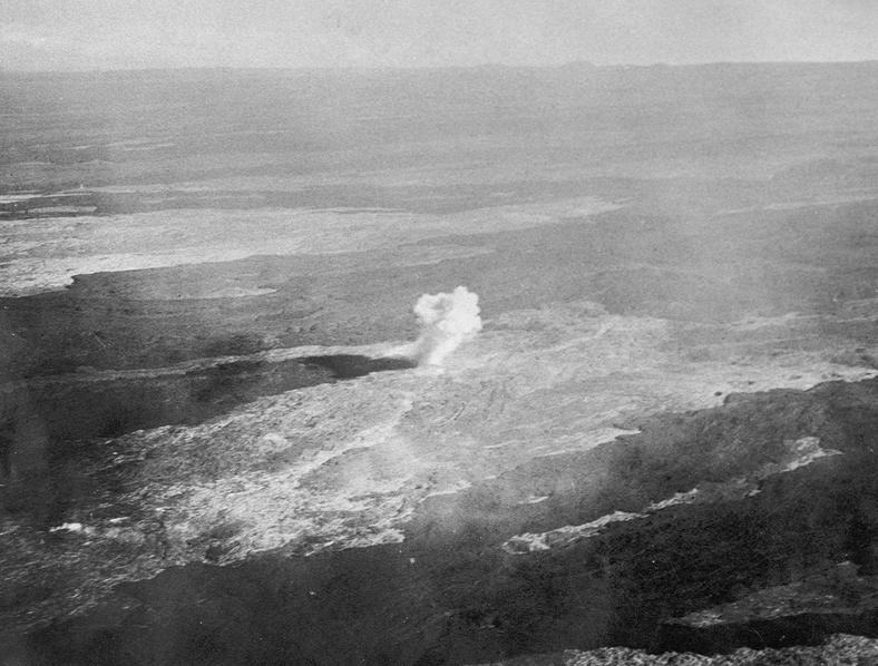 Zdjęcie bomby, która wybuchła obok wulkanu Mauna Loa