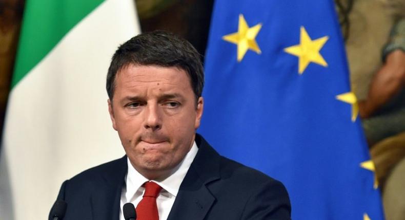 Italian Prime Minister Matteo Renzi is battling to defy opinion polls which point to his proposals to streamline parliament being rejected