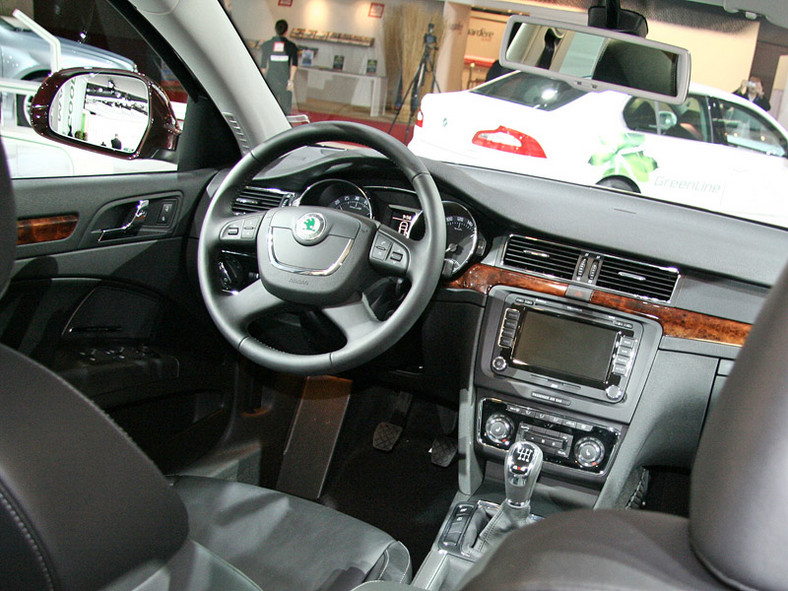 Paryż 2008: Škoda Superb 4x4 z silnikami 1,8 TSI i 2.0 TDI CR