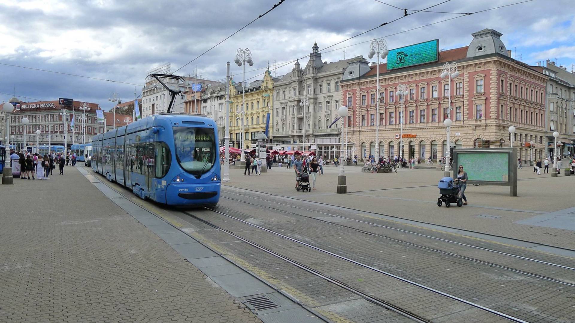 Snošaj je zabranjen, a potvrda iz crkve obavezna - svi dele hit oglas za stan i ne veruju šta vlasnica traži od stanara