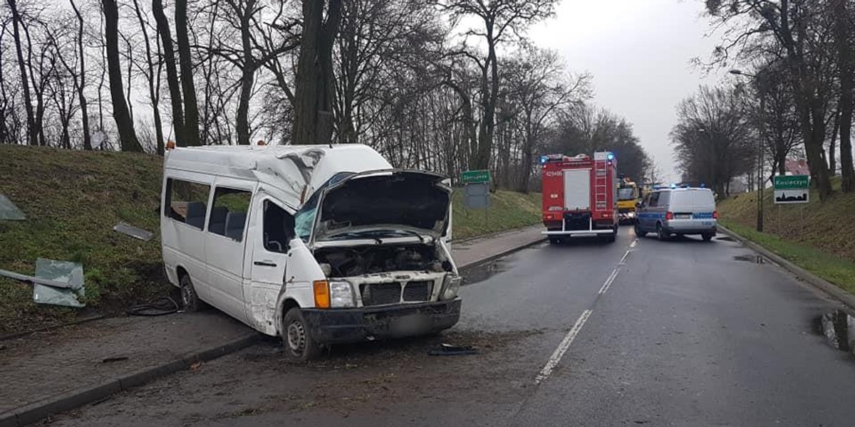 Wypadek busa w Zbąszynku