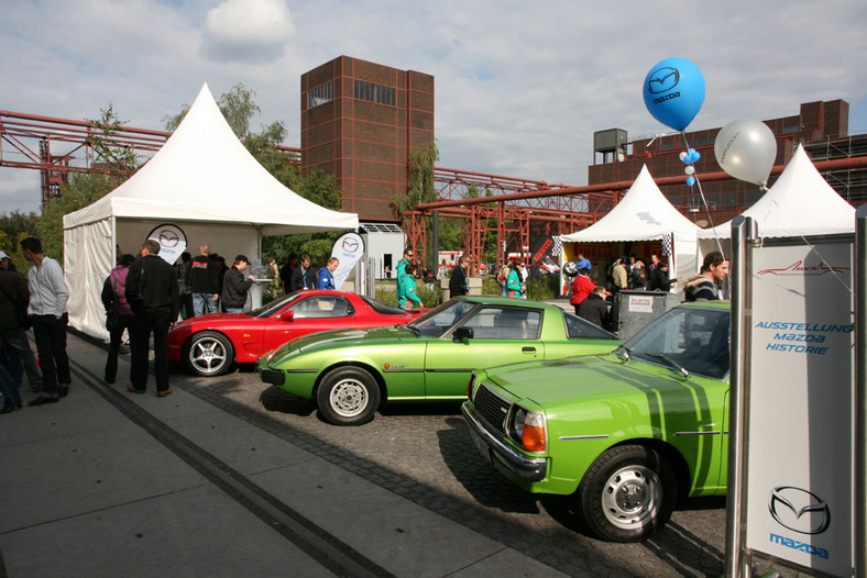 Rekord Guinnessa pobity! Najdłuższy korowód Mazd MX-5