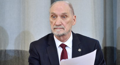 Likwidacja podkomisji smoleńskiej. Macierewicz mówi o tajemniczych sejfach